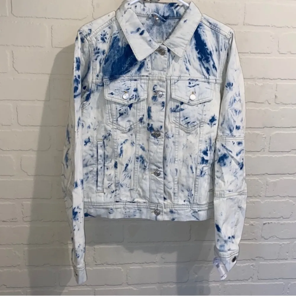 Free People jacket jean denim‎ large NWT Jones tie dye trucker style - Image 2