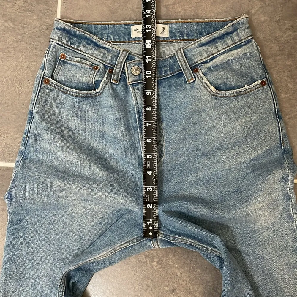 Abercrombie & Fitch Curve Love 90s Slim Straight Ultra High Rise Crossover 26X31 - Image 5