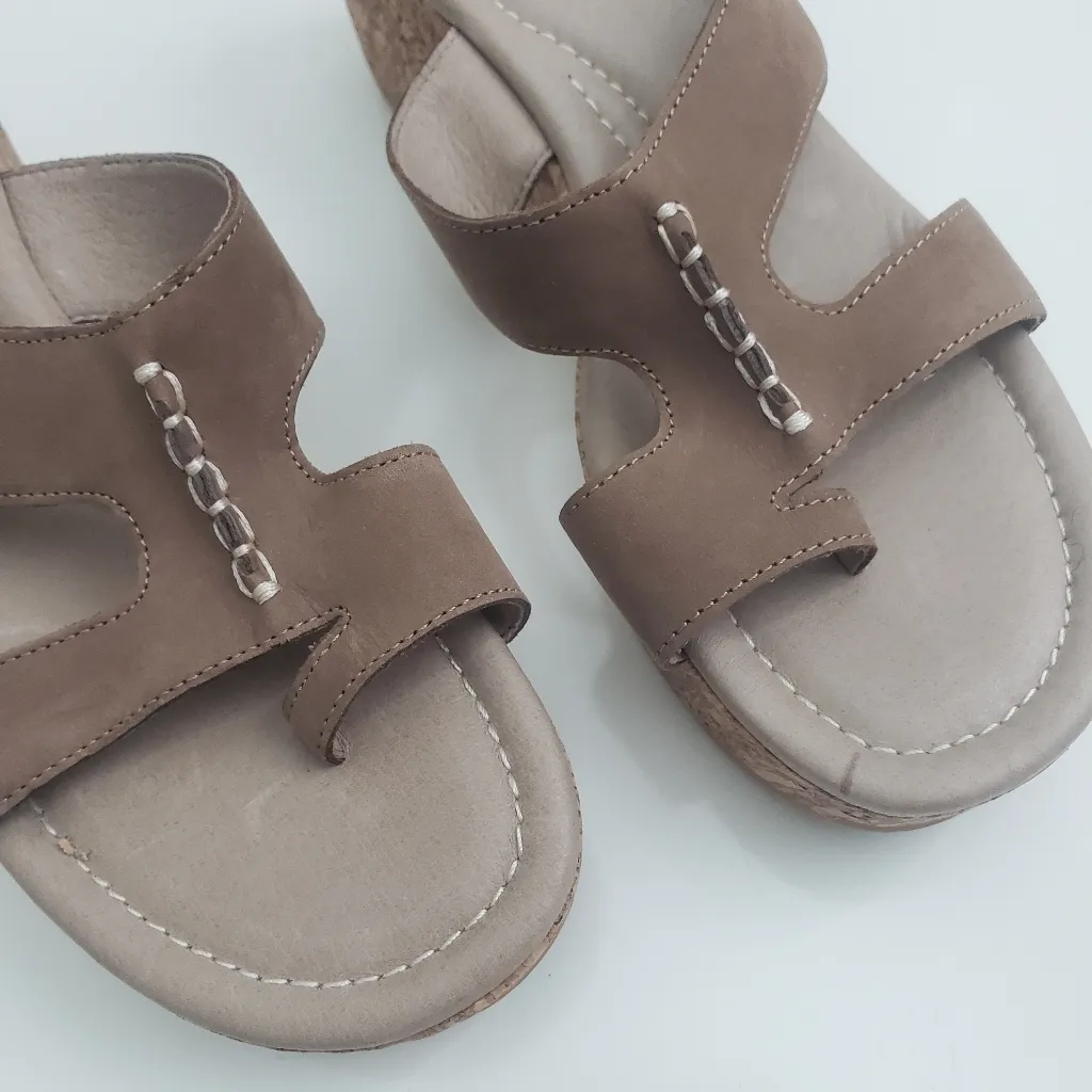 Donald J. Pliner Shelee Wedge Cork Sandals Tan Size 9 - Image 3