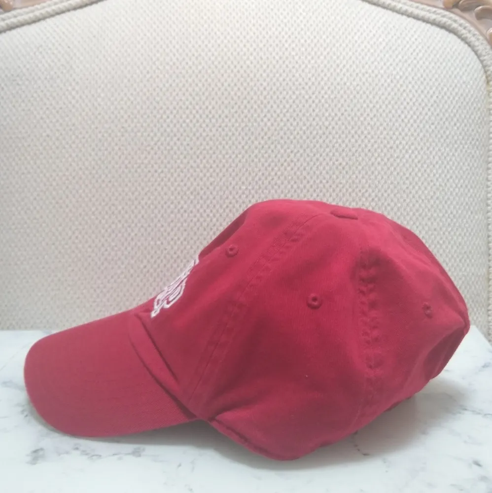GAP Vintage Red Baseball Cap - Image 4