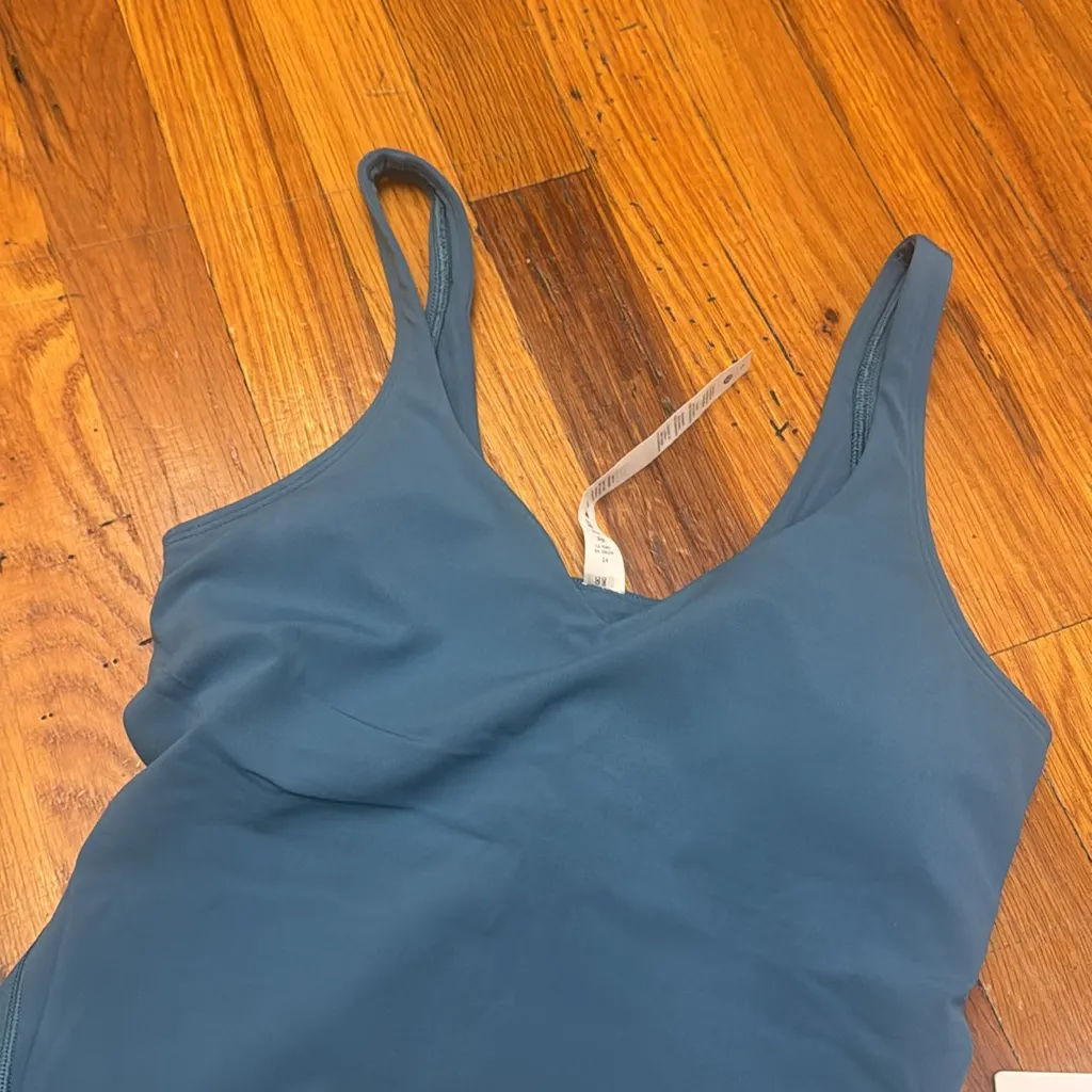 Lululemon brand new tank - Image 2