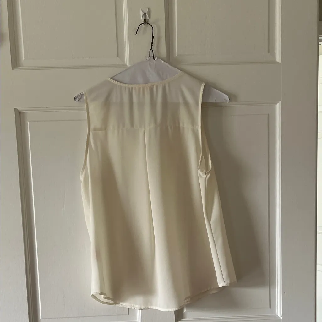 Chic Cream Sleeveless Blouse - Image 3