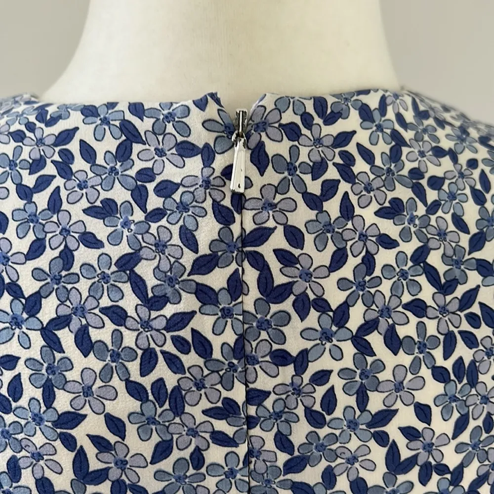 Talbots Blue/White Silk Floral Print Sleeveless Shift Dress sz 2p - Image 5