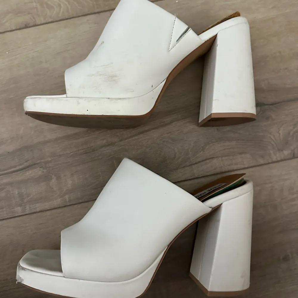 Steve Madden Pilars Sandal in White Leather - Image 5