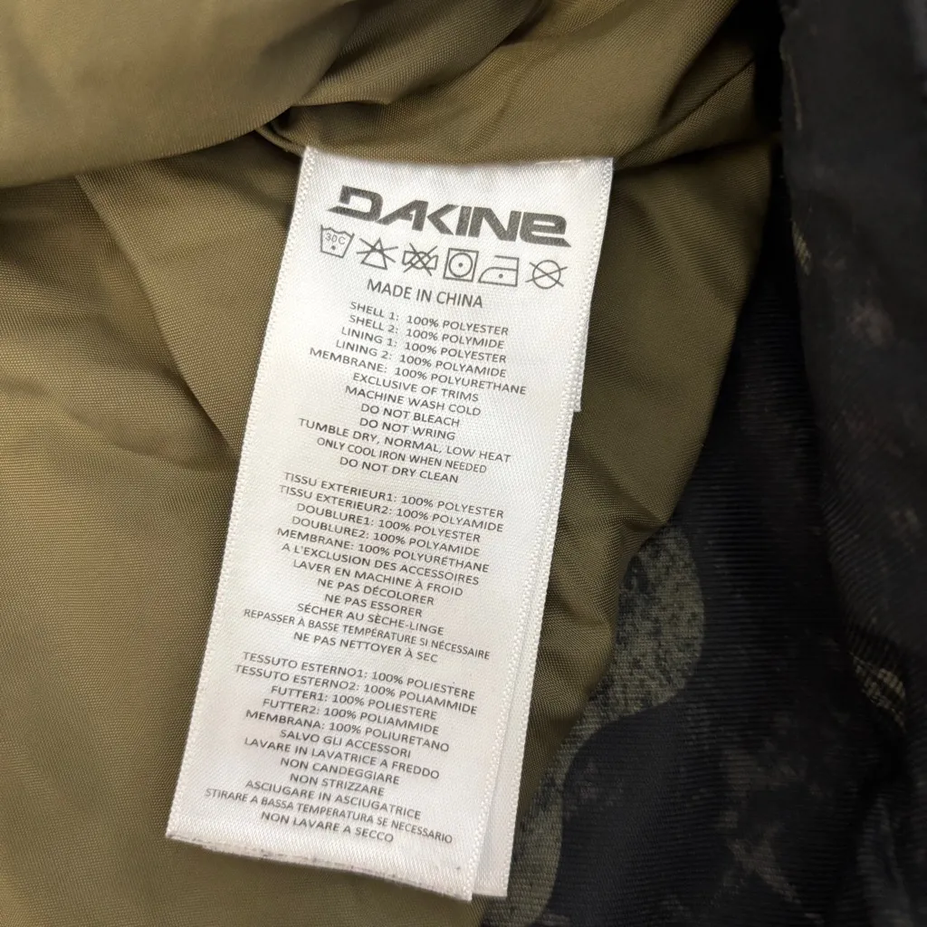 Dakine  Canyon II Camouflage Ski Snowboard Jacket Women’s - Image 10