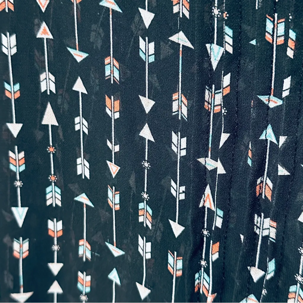 Torrid Arrow Print Tulip Split Back Tank Top Sz 4 - Image 8