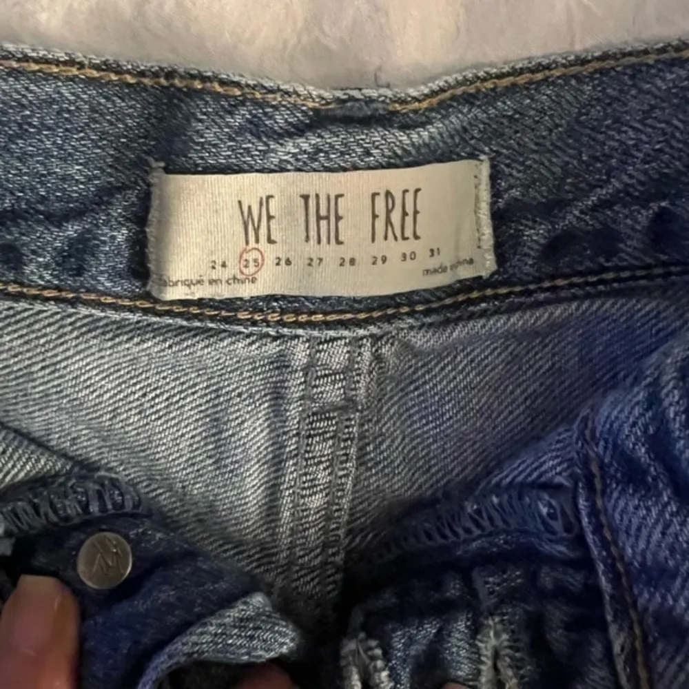 We the  free / free people‎ distressed cut off Jean short - Image 6