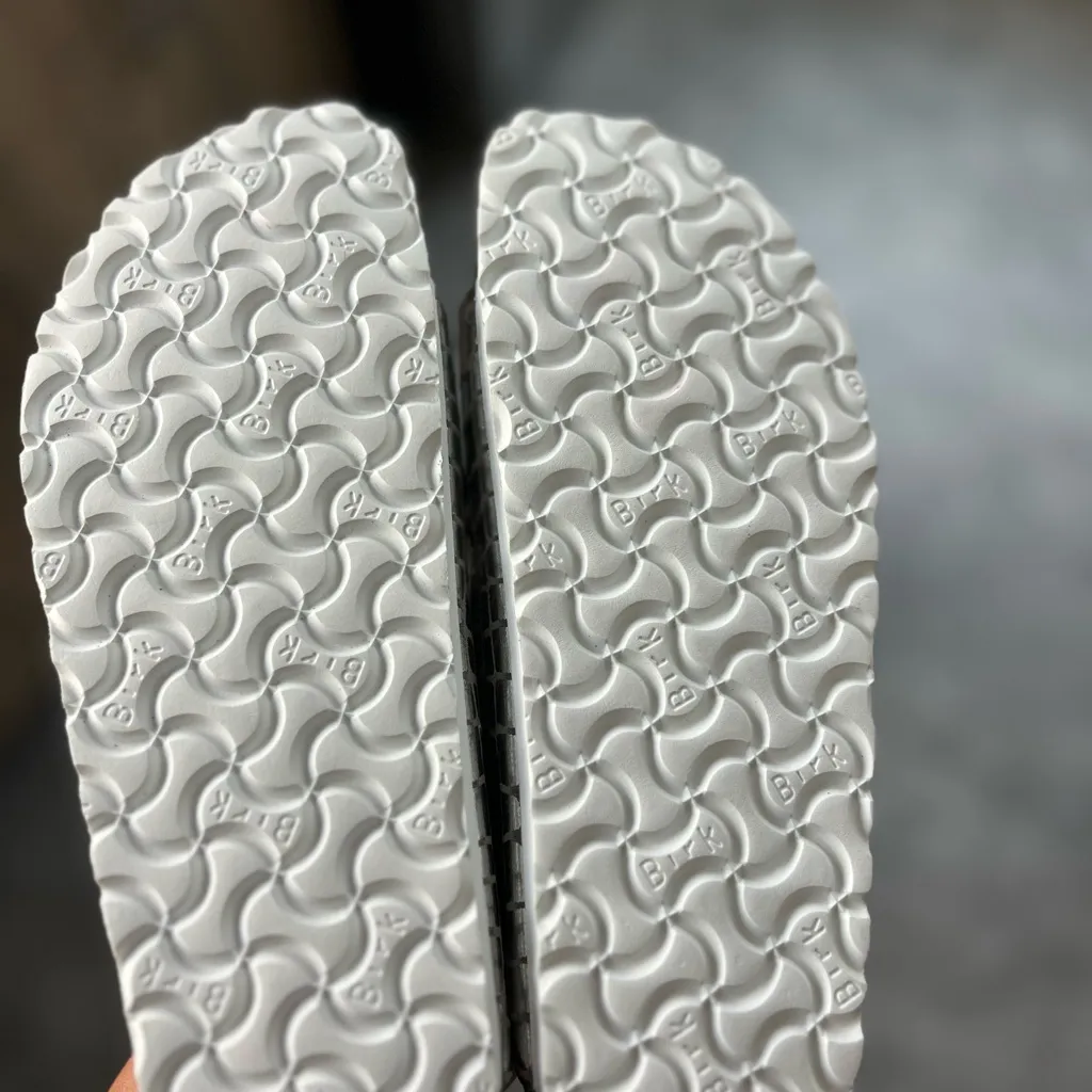 BIRKENSTOCK Arizona Gator Gleam Silver Size 40 US 10 Narrow Fit - Image 6