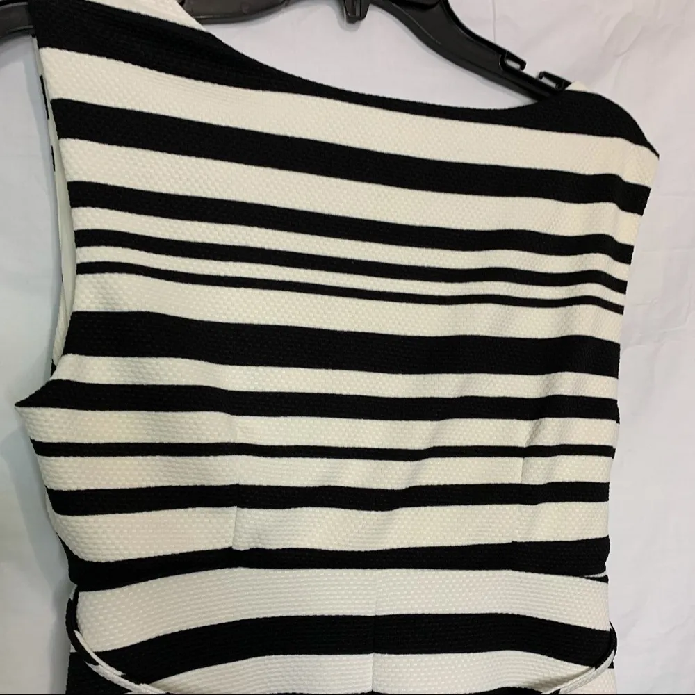 Motherhood maternity  striped jacquard textured sleeveless dress medium - Image 10