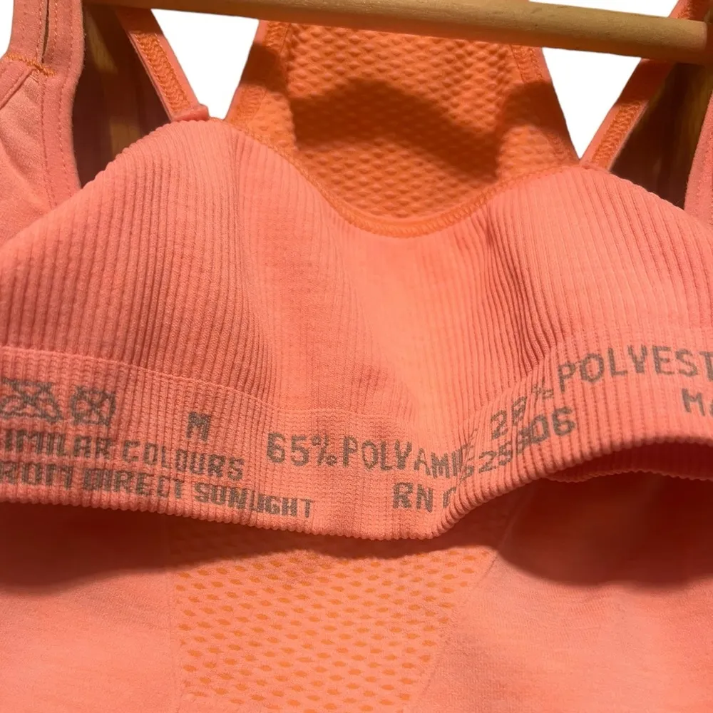 BuffBunny Peach Orange Seamless Tank Top Size Medium - Image 6