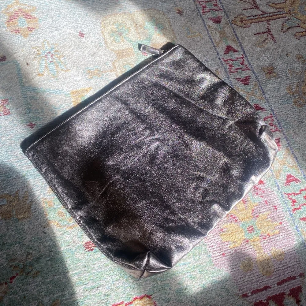 Free People Faux Leather Clutch Purse Metallic Silver Portfolio Pouch Tote Bag - Image 4