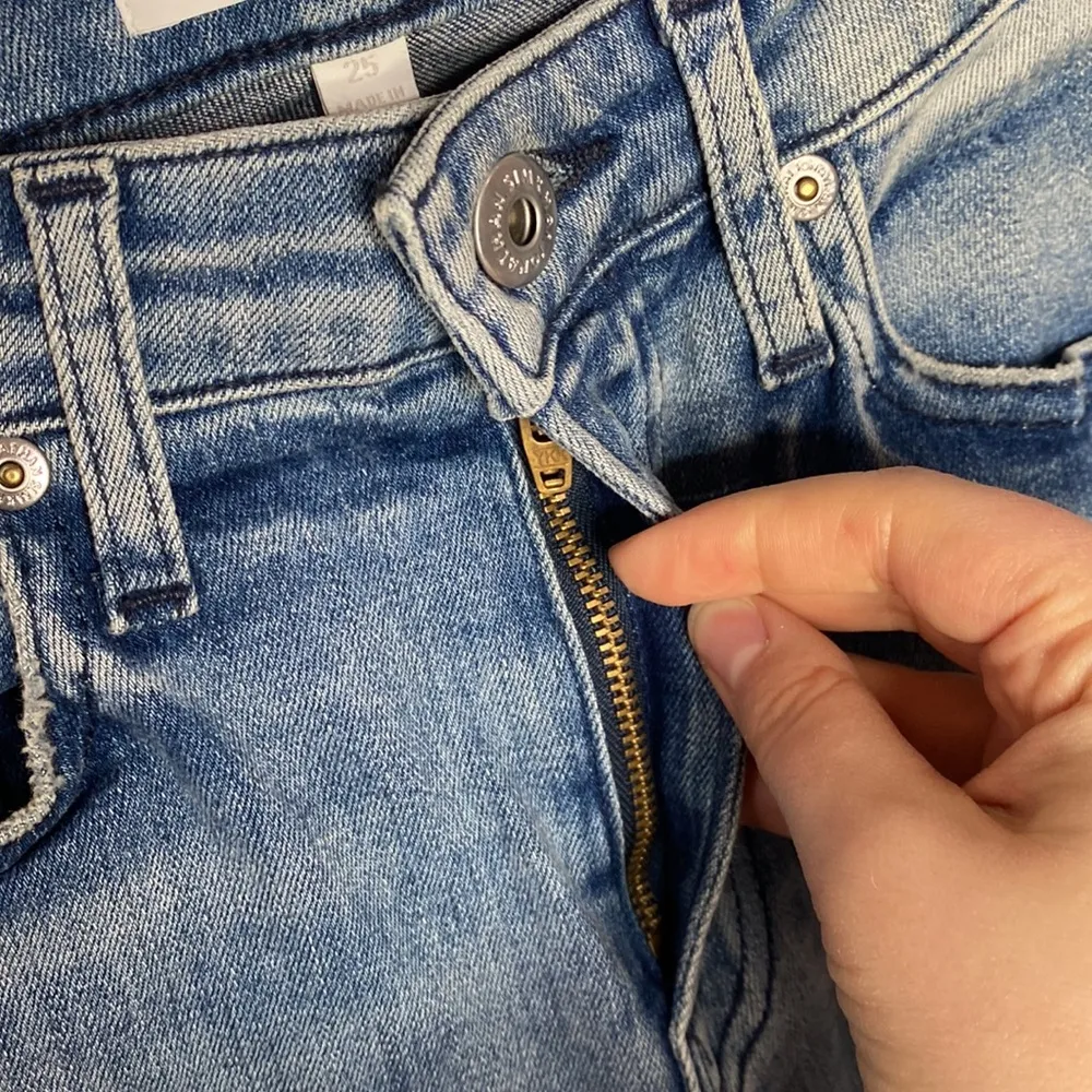 Jonathan Simkhai Standard high waisted skinny jeans with front seam sz 25 - Image 8