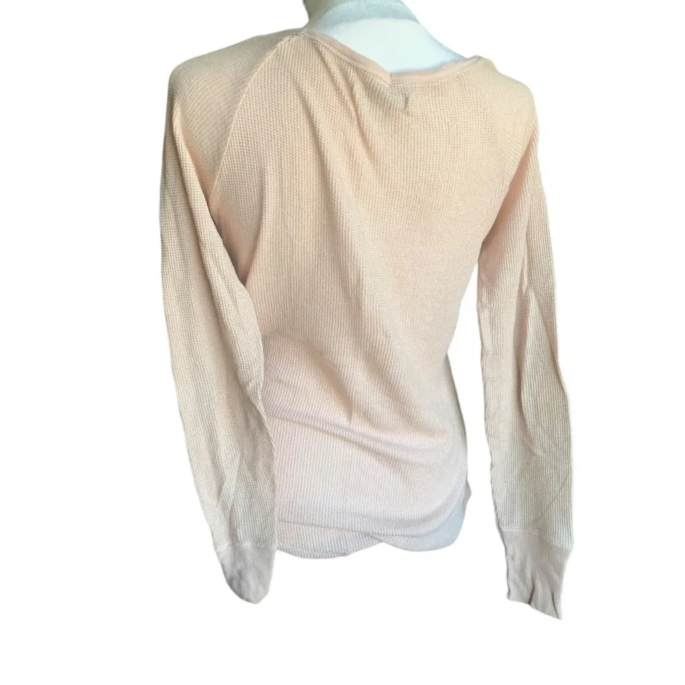 AMERICAN Eagle women's medium long sleeve, pink shirt - Image 2