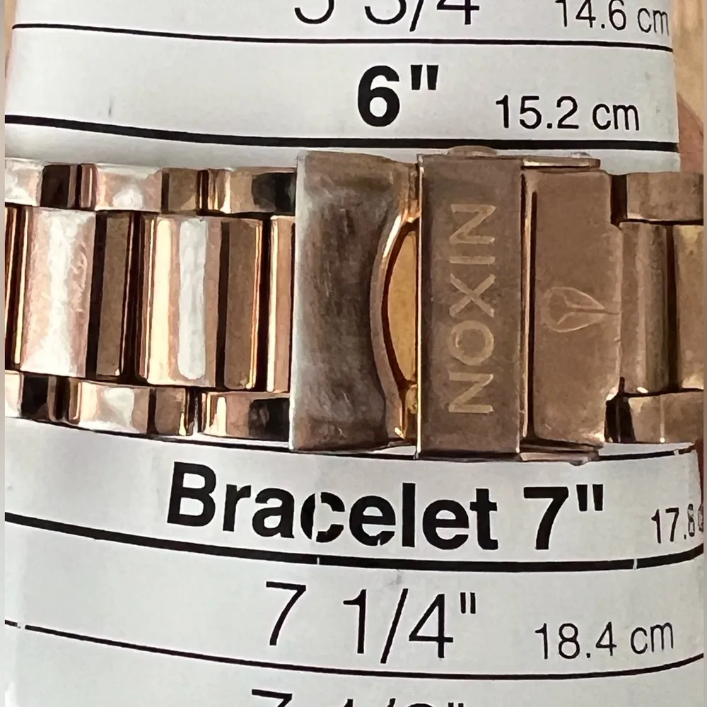 Nixon The Facet A Cut Above Watch Faceted Crystal Rose Gold Dial Bracelet - Image 13