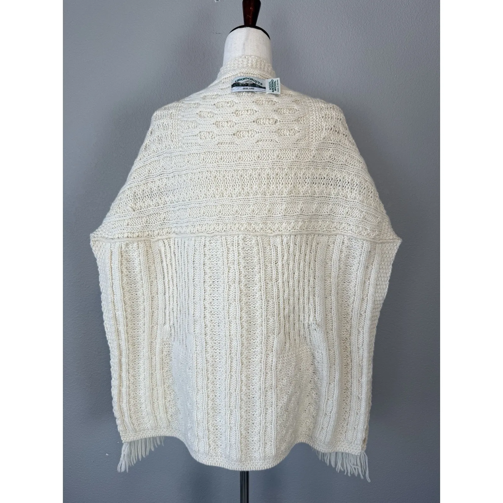 Aran Craft Irish Cable Knit Pocket Shawl Poncho Sweater OS Ivory Merino Wool Size undefined - Image 8