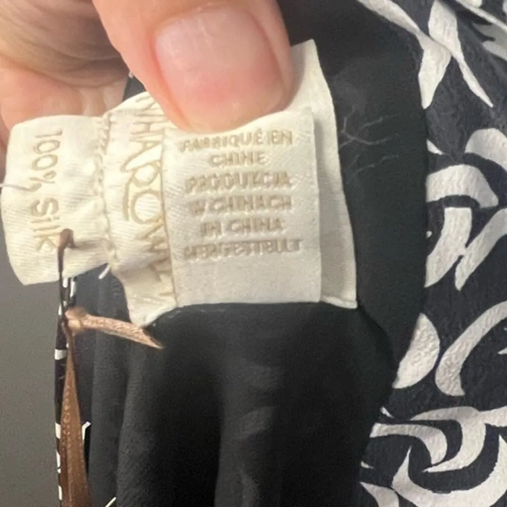 NWT Cynthia Rowley 100% Silk Black & White Geometric Jumpsuit V Neck Classy sz 8 - Image 6