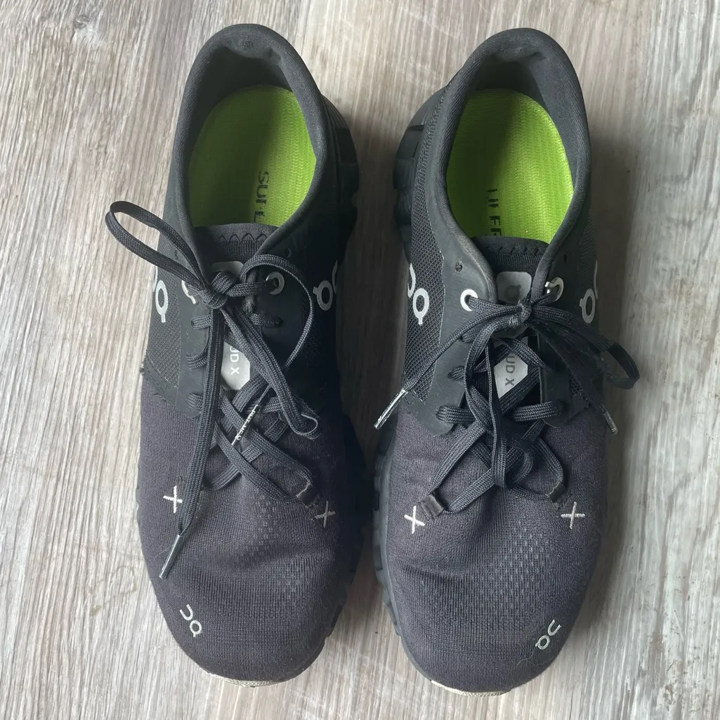 On Running Cloud X 3 Sneakers 9.5 + Superfeet Insole Size D Running Lightweight Black - Image 4
