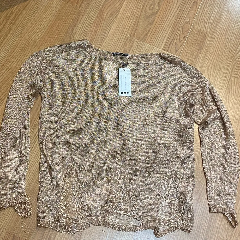 Distressed metallic top - Image 3