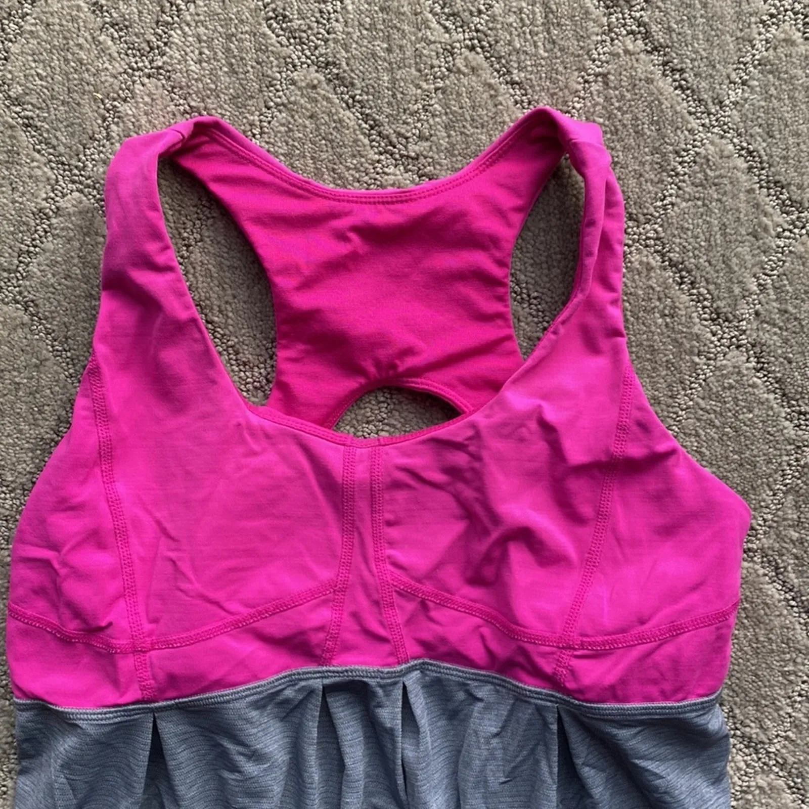 Lululemon pink grey shelf bra draw string hem size 8 athletic workout exercise - Image 2