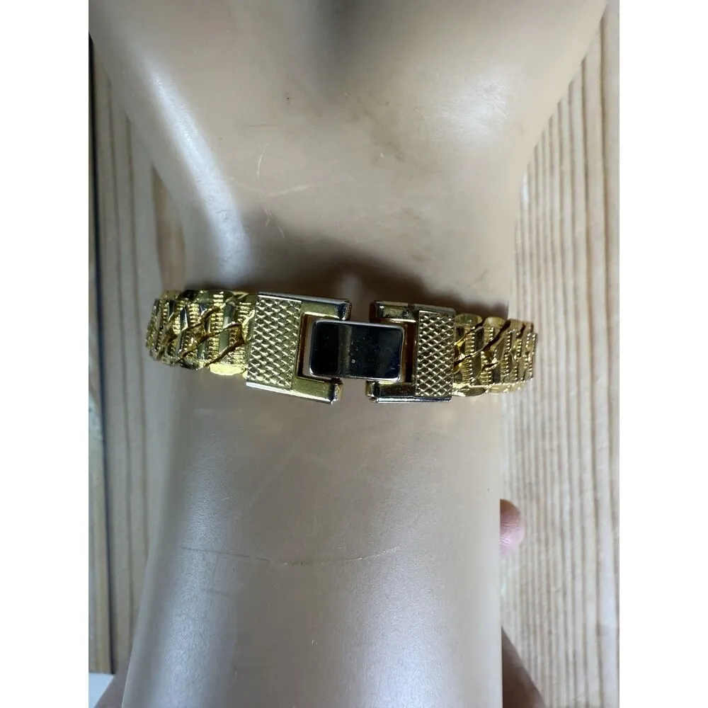 EUC Fancy Textured Diamond Cut Herringbone Gold Plated Bracelet 7" - Image 3