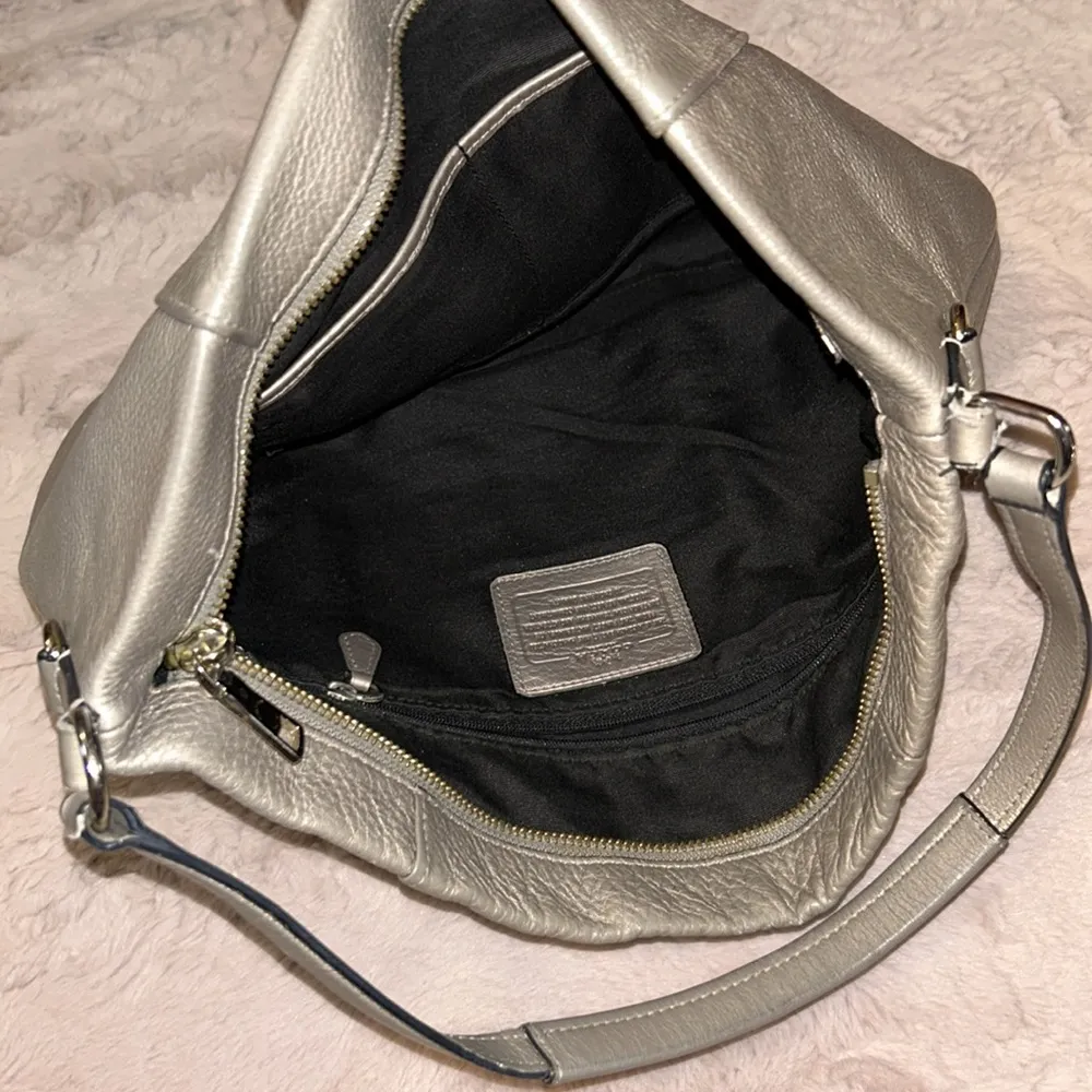handbag - Image 10