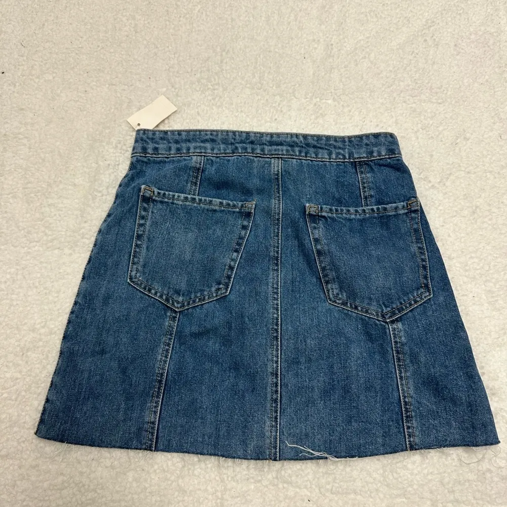 nwt  denim skirt size 0 - Image 2