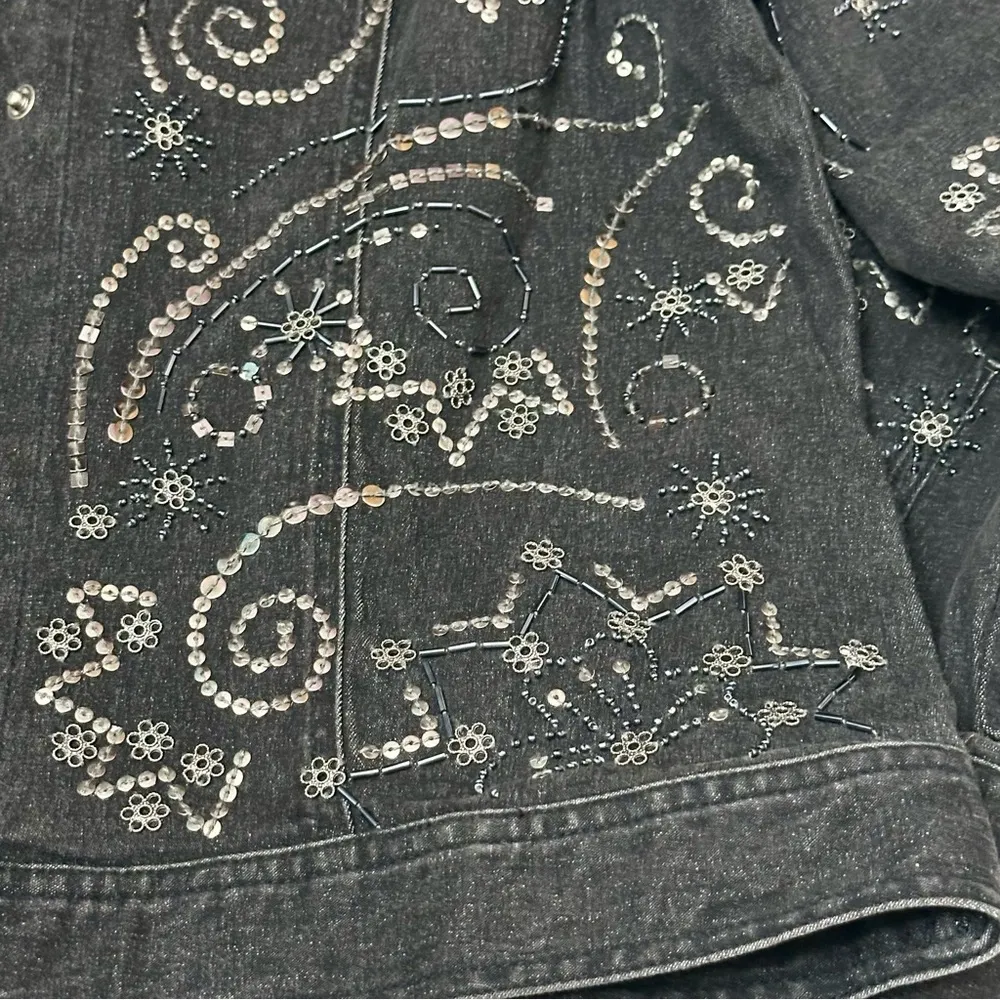 Susan Bristol Elegant Beaded Black Denim Trucker Jacket Sparkly Bling Swirl - Image 10