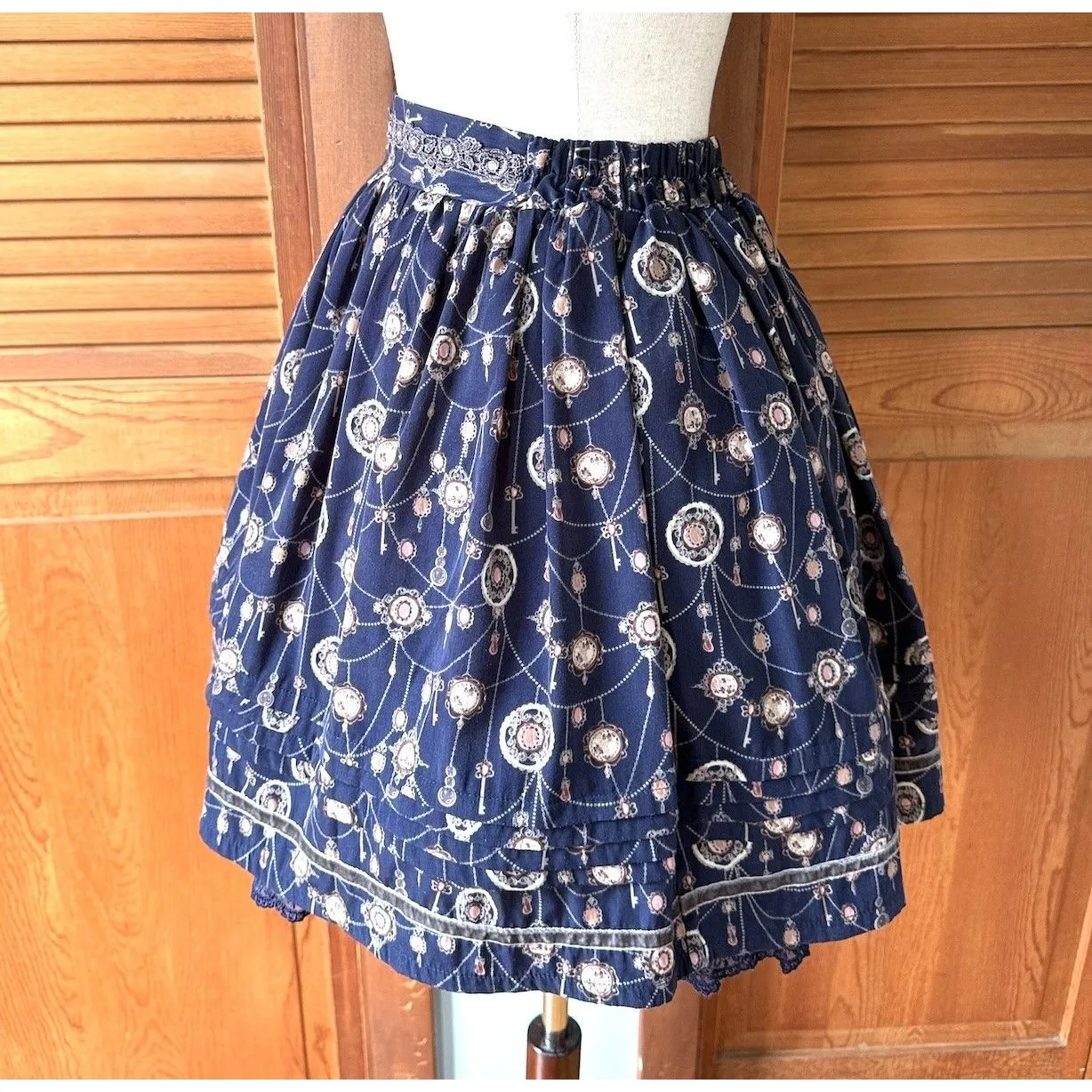 Axes Femme Lolita EGL Victorian Kawaii Dollcore Dark Blue Medallion Skirt M Size M - Image 5