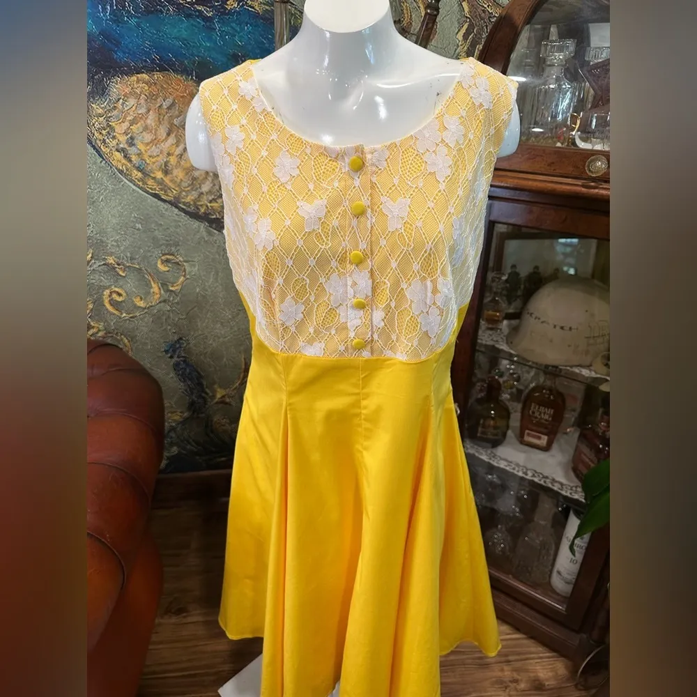 ZAPAKA 1950s Yellow Dress Full Skirt Laced Bust NWOT Size XL - Image 3