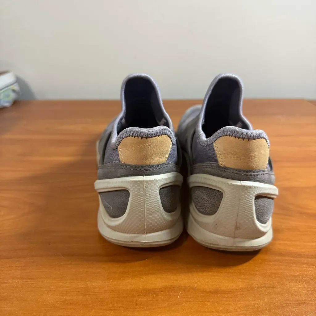 Ecco Women's Biom Street Outdoor Slip On Sneaker Shoe Comfort Grey Magnet 38 - Image 2