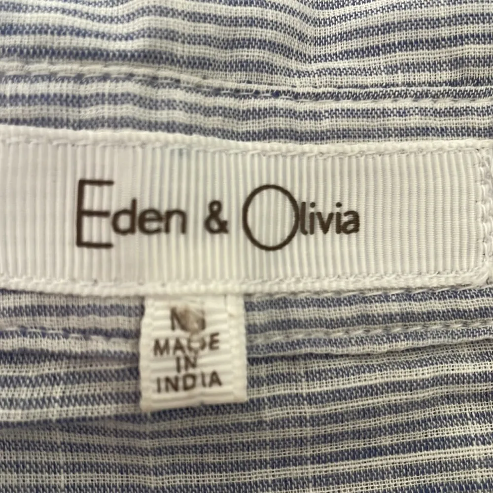 Eden & Olivia Lightweight Blue Stripe Preppy Button Down Top Medium - Image 6
