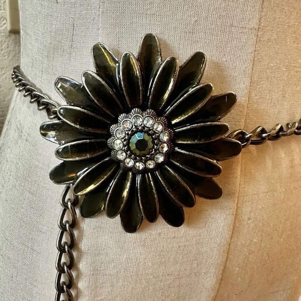 Flower rhinestone chain belt - Image 8