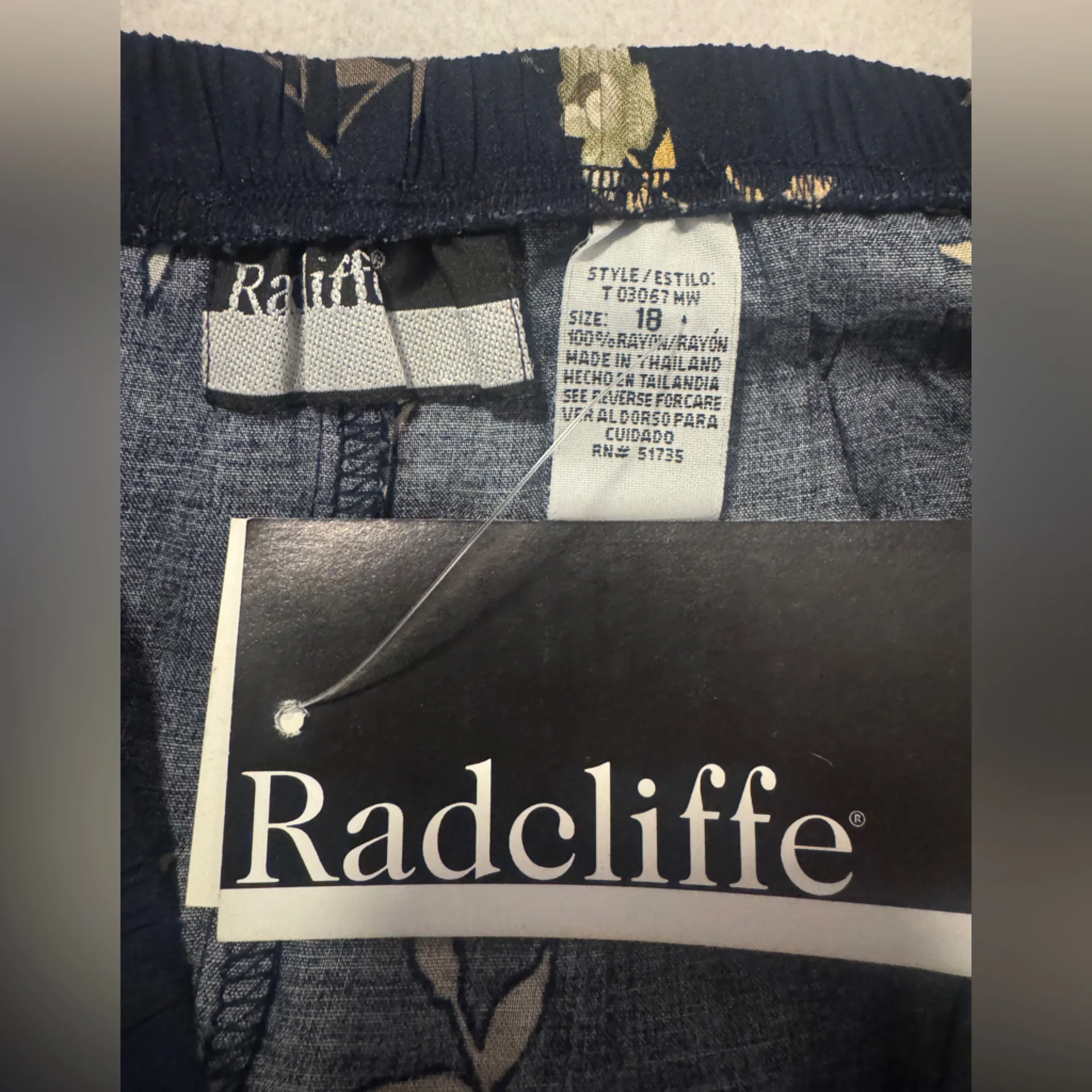 Radcliffe Floral Navy Blue Skirt Size 18 - Image 4