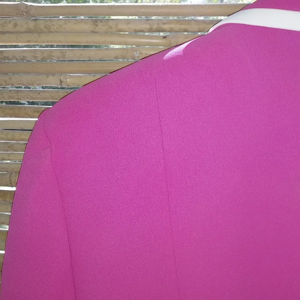 Valentine Suits Inc 10 M Statement Skirt Blazer Suit in Bright Pink White Trim - Image 11