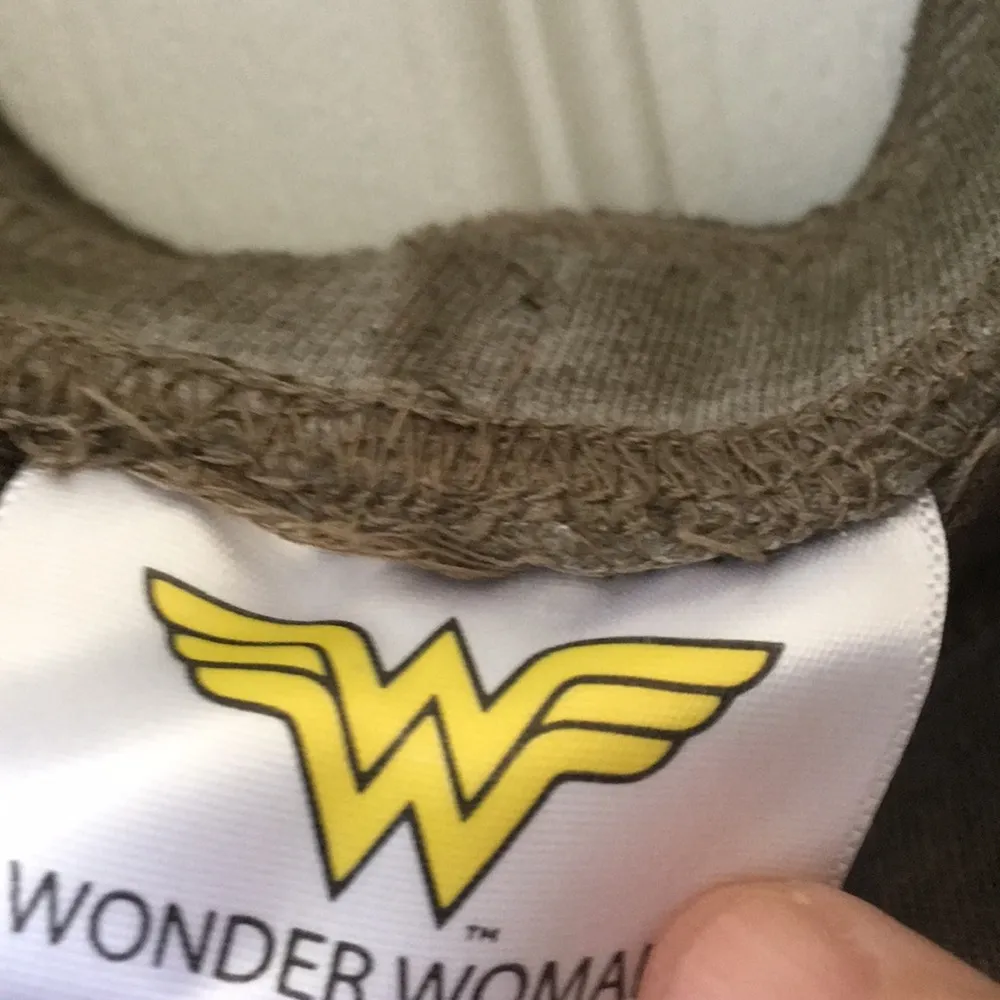 FINAL MARKDOWN Juniors’ Wonder Woman Sleep Shorts (XL 15 - Image 5