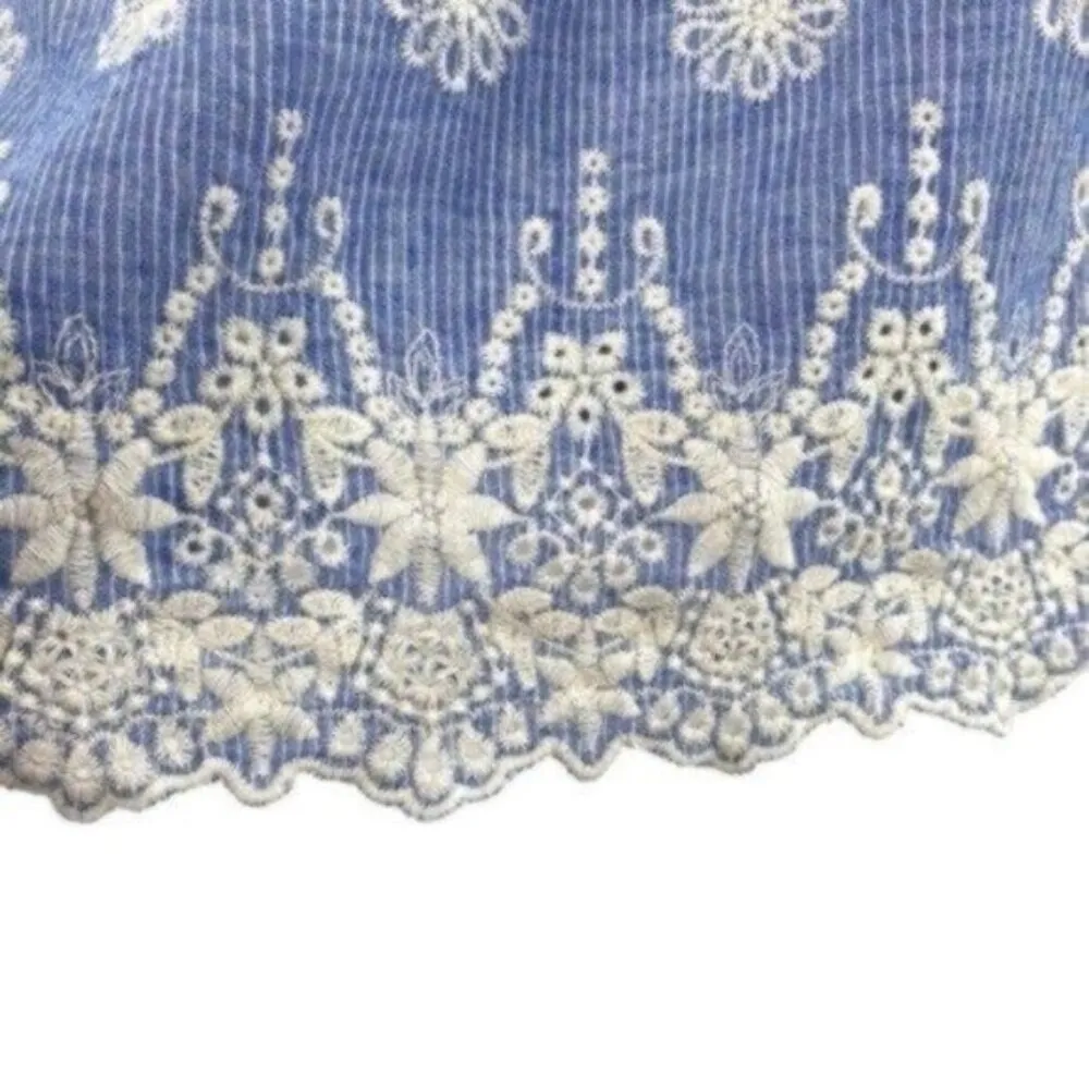 Cottagecore Eyelet Embroidered Chambray Button Back Top Blue Size M - Image 8