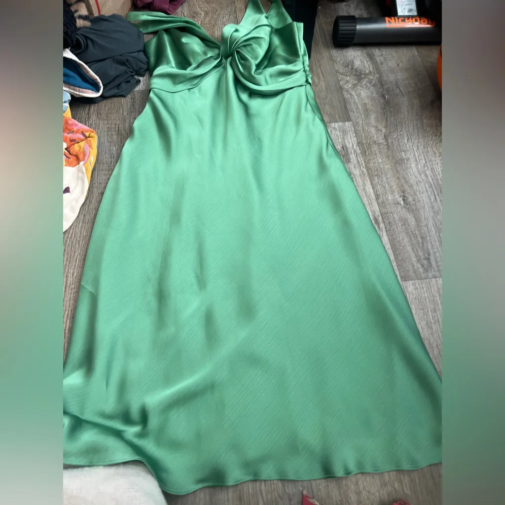 David’s bridal Elegant Green Sleeveless Dress midi size 10 - Image 4