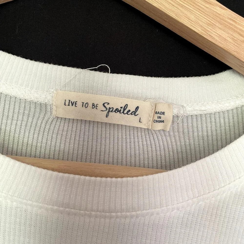 Live to be spoiled white rayon ribbed long sleeved cropped shirt women's size L - Image 3