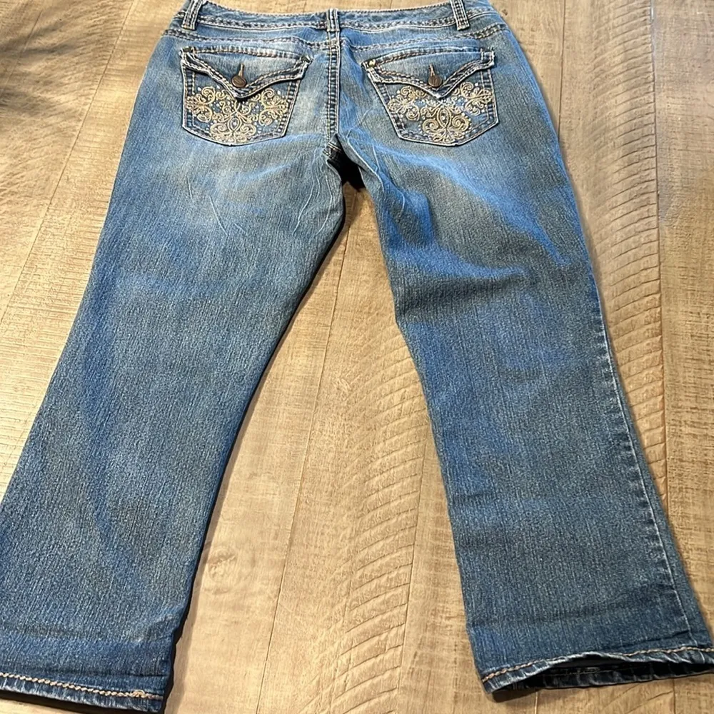 EUC women’s NineWest jeans - Image 4