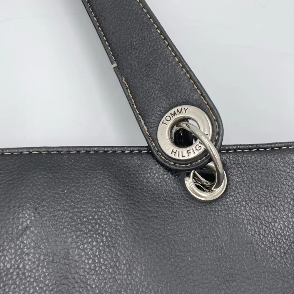 Tommy Hilfiger Black Faux Leather Silver Hardware Shoulder Bag Y2K Style - Image 3