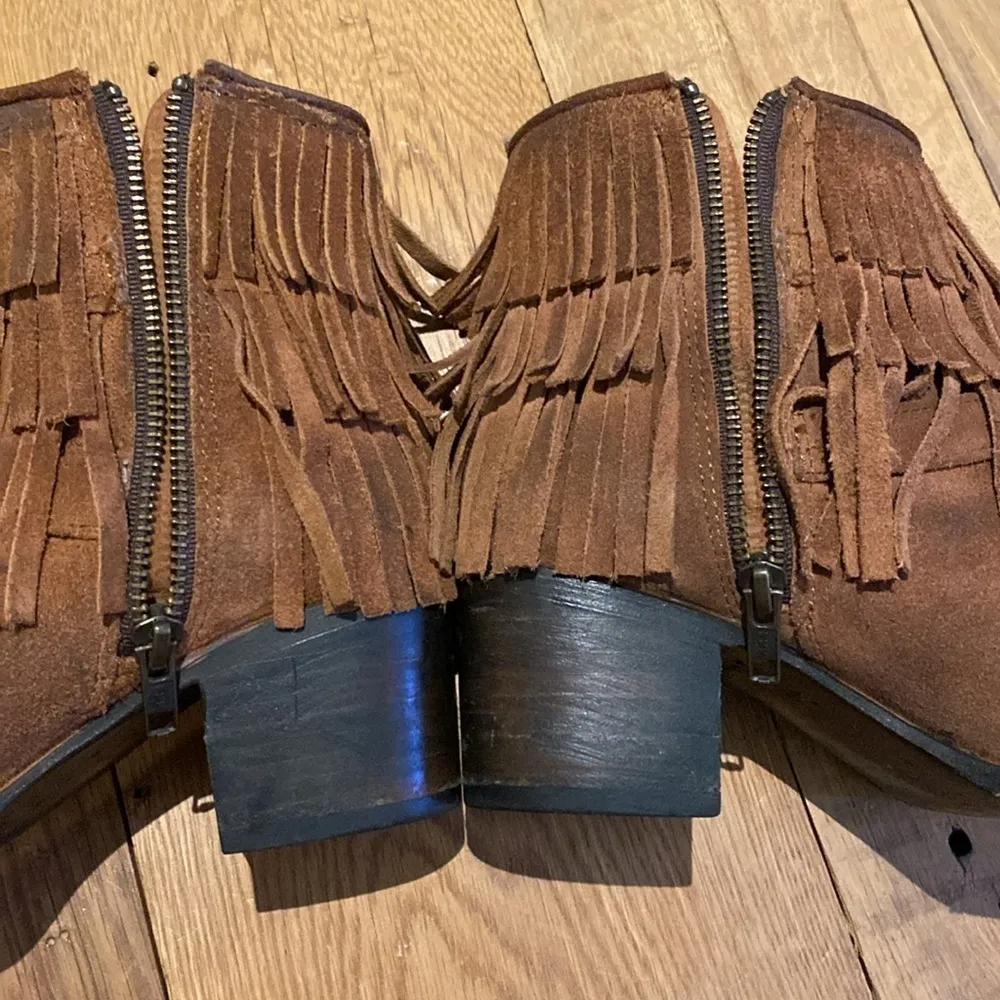 Freebird Belle Suede Leather Lined Fringe Western Boots Distressed Cognac Size 7 - Image 5