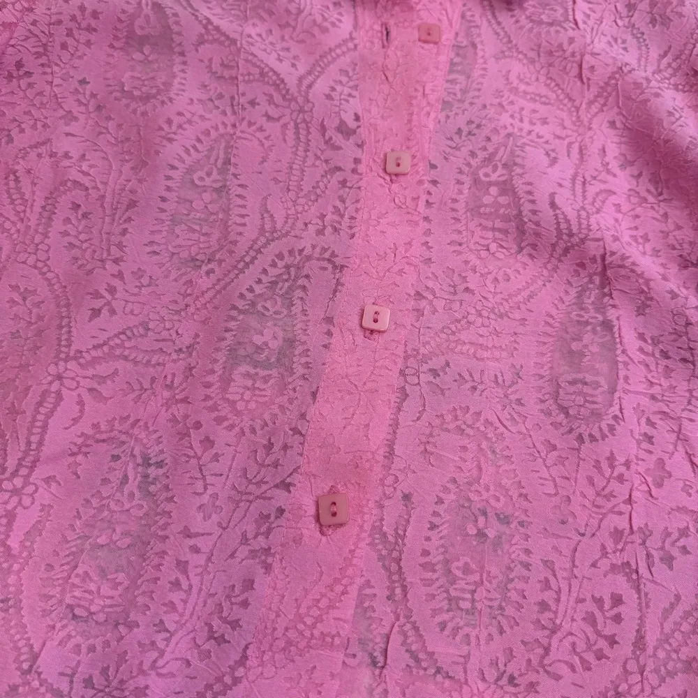 j.h. collectibles Women's Sheer Paisley Lace Button Up Blouse M Med Medium Pink - Image 5