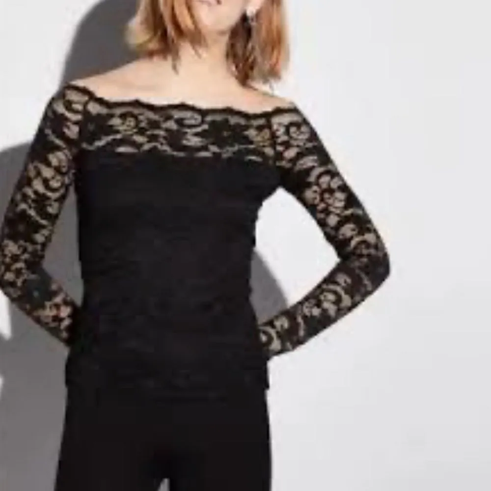 Bailey 44 Scalloped Black Lace Off-Shoulder Blouse Boatneck Long Sleeves M - Image 2