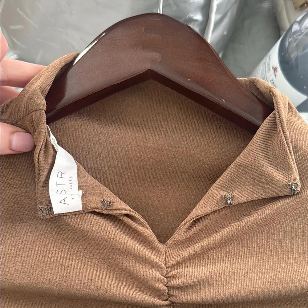 Astr Brown Ruched Bodycon Dress - Image 4