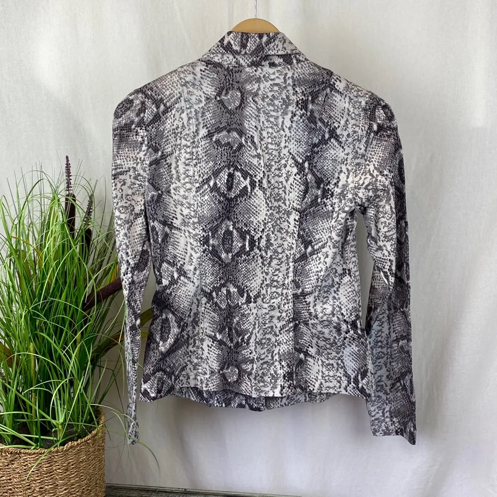 XCVI Gray & White Snake Reptile Animal Print Long Sleeve Zip Jacket M - Image 3