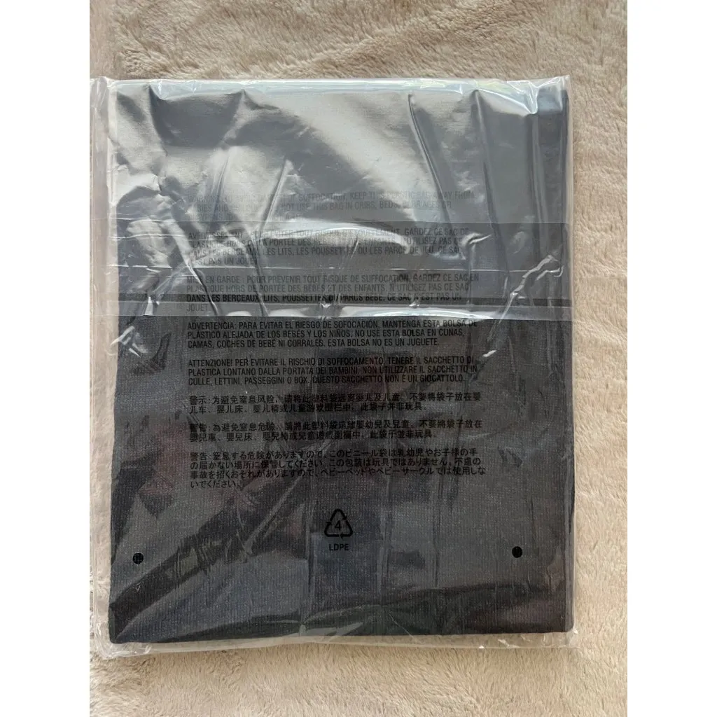 Eurkea Kasmir 100% Merino Wool Gift Set Charcoal Made In China Warm & Stylish Gray - Image 2