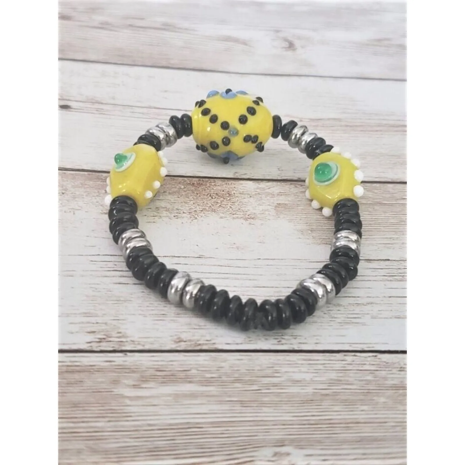 Vintage Stretch Bracelet / Bangle Unusual Yellow & Black - Image 4