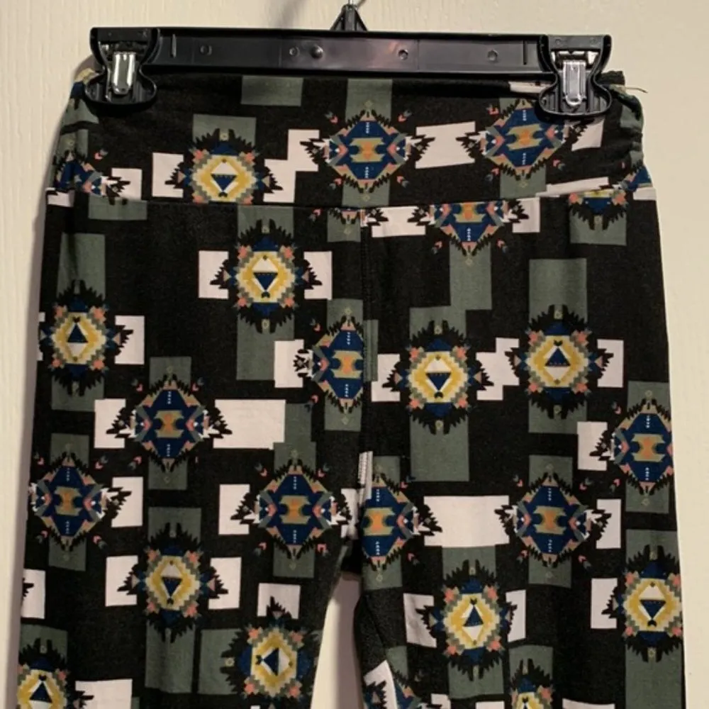 Lularoe Black Aztec Buttery Yoga Band Leggings Size O/S EUC #5021 - Image 2