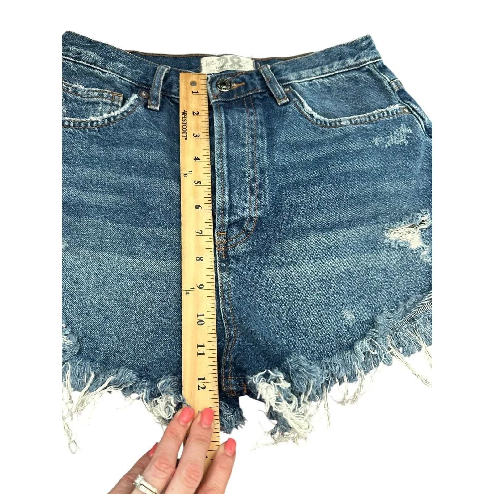 Free People We the Free Size 28 Jean Shorts Denim‎ Ripped Button Fly #AA5-5 - Image 4
