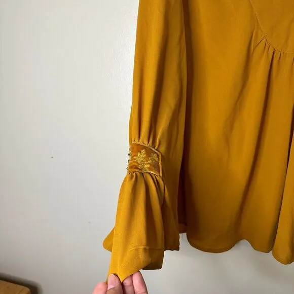 Blouse Women Flowy Mustard Long Sleeve‎ Size M Xoxo Brand - Image 2